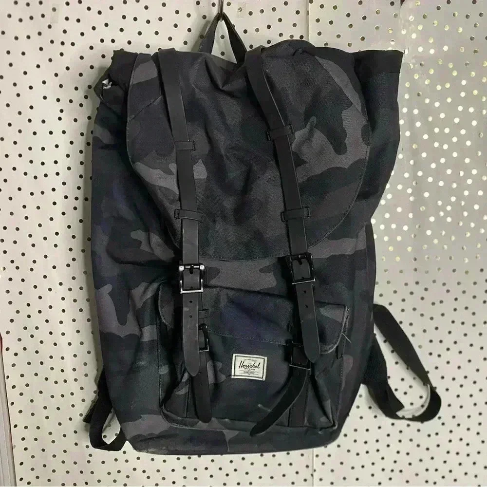 Herschel Supply Company four image